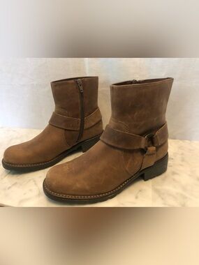 Clarks Chocolate Brown Leather Boot